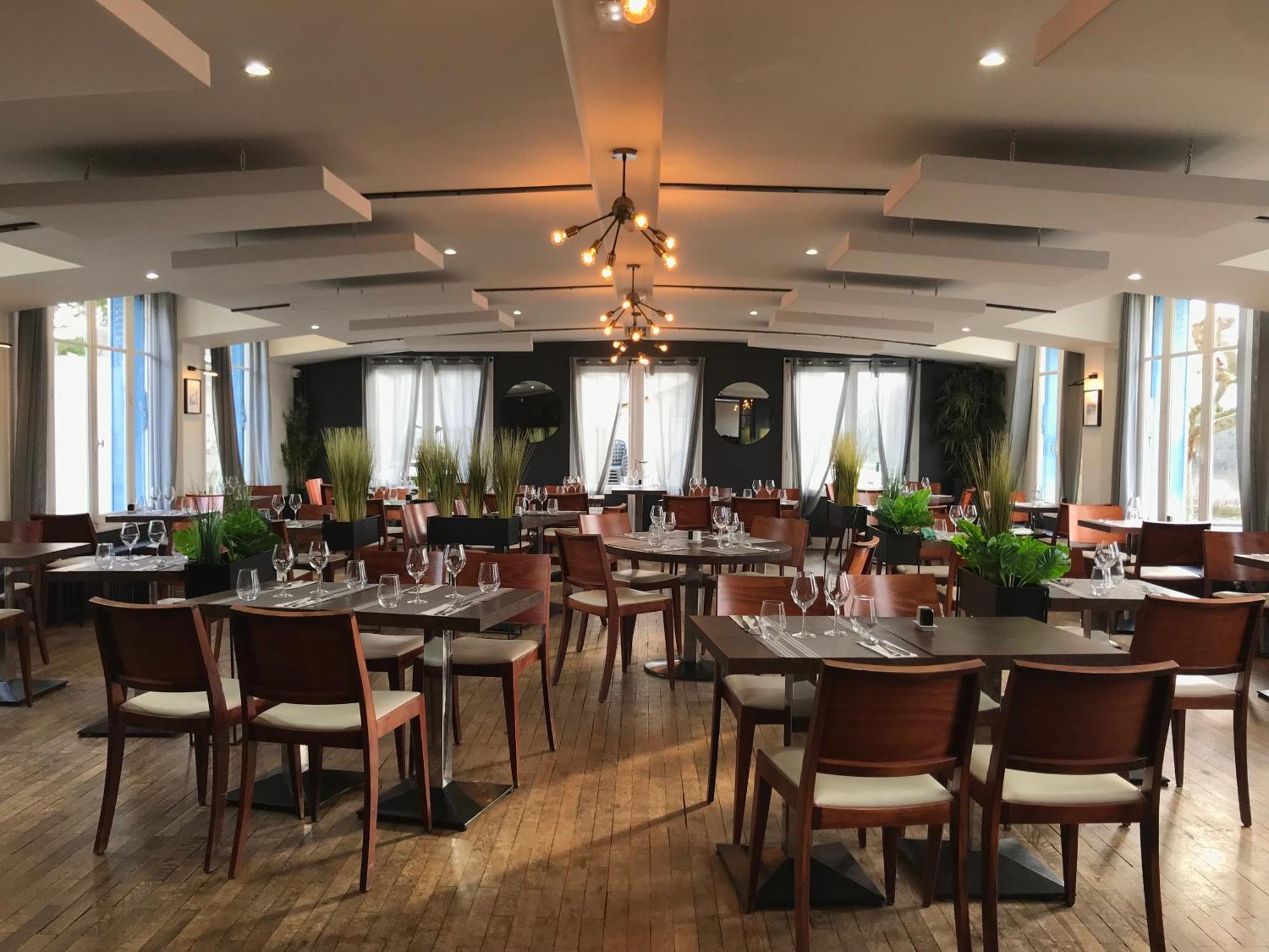 Logis Hotel & Restaurant - Les Bords De Seine ลาโรช-กูยง ภายนอก รูปภาพ
