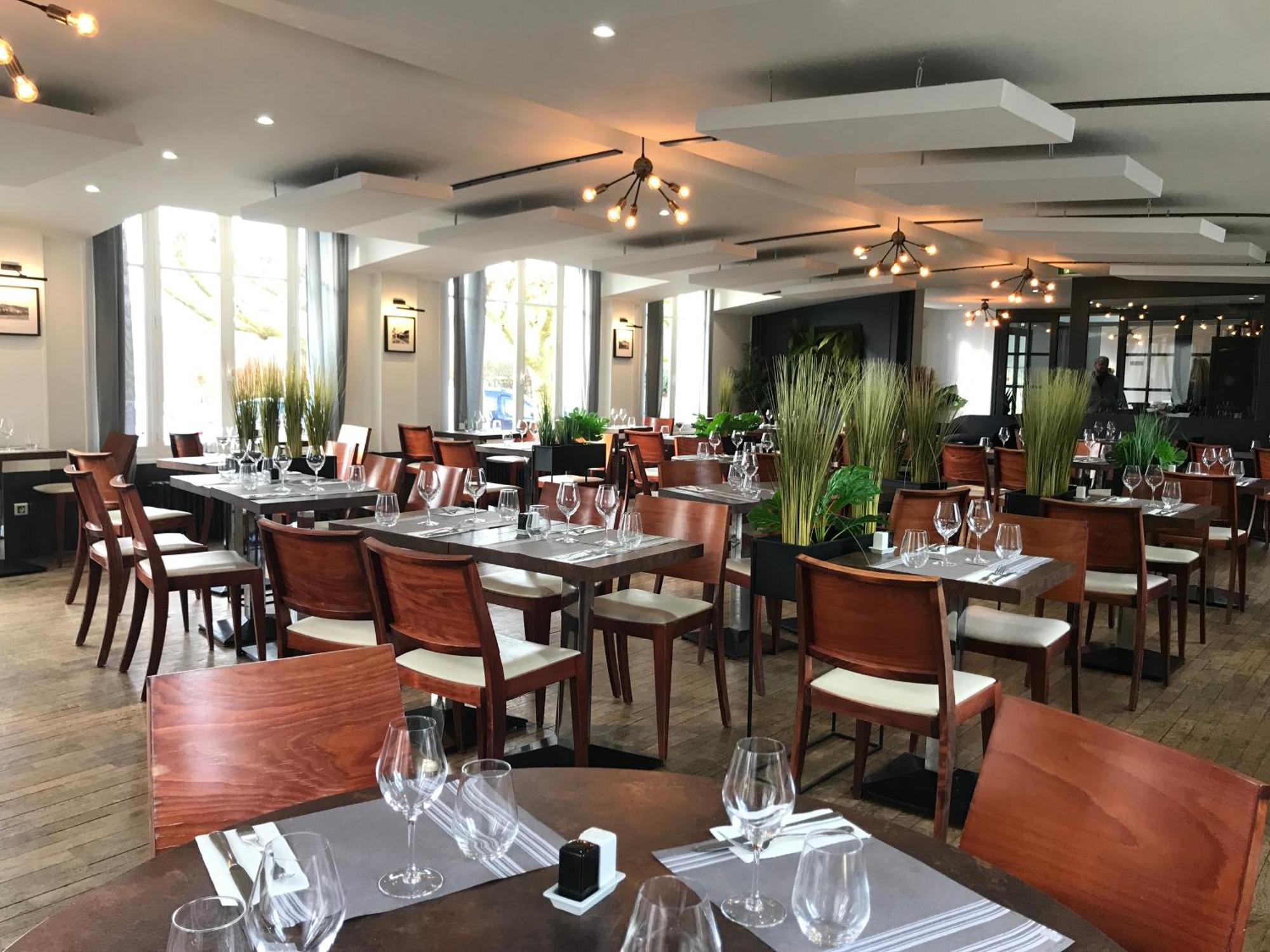 Logis Hotel & Restaurant - Les Bords De Seine ลาโรช-กูยง ภายนอก รูปภาพ