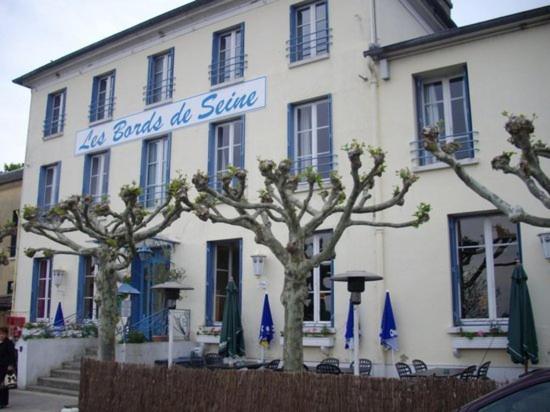 Logis Hotel & Restaurant - Les Bords De Seine ลาโรช-กูยง ภายนอก รูปภาพ