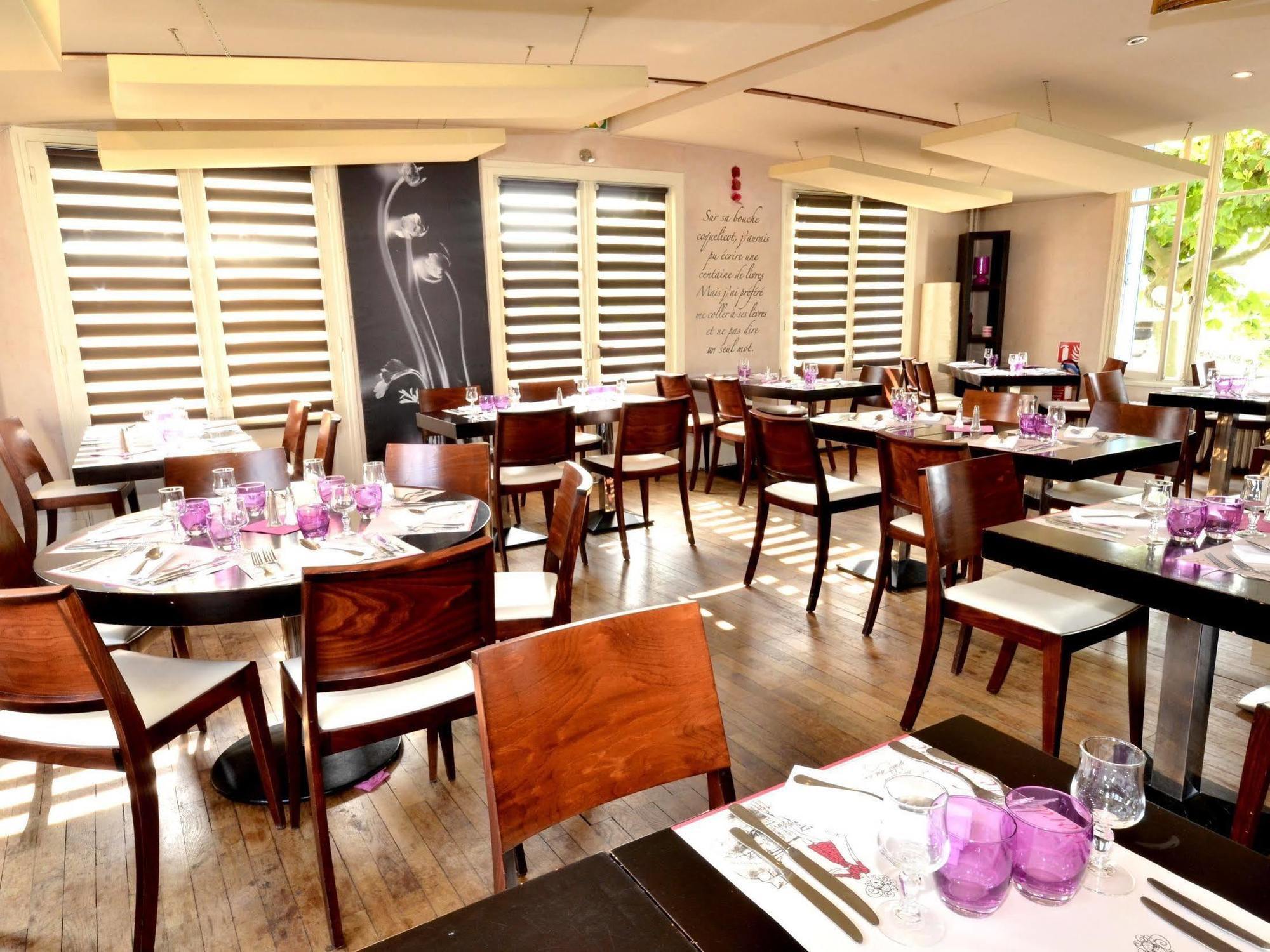 Logis Hotel & Restaurant - Les Bords De Seine ลาโรช-กูยง ภายนอก รูปภาพ