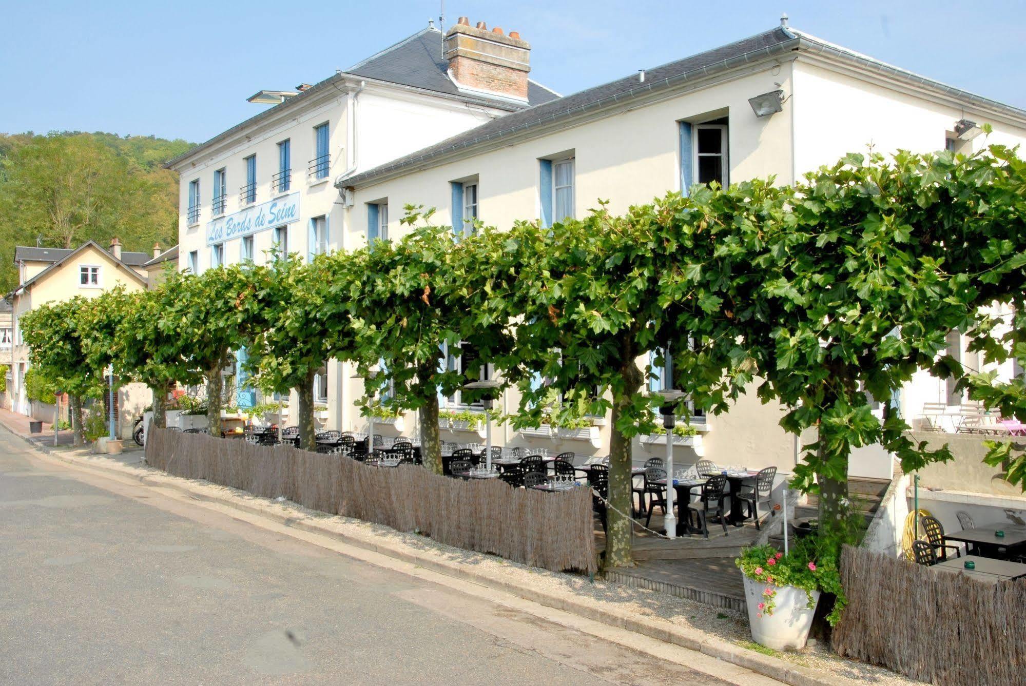 Logis Hotel & Restaurant - Les Bords De Seine ลาโรช-กูยง ภายนอก รูปภาพ